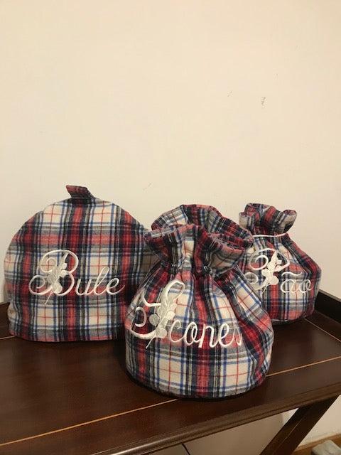 Sacos em Xadrez em Fazenda  Bordados