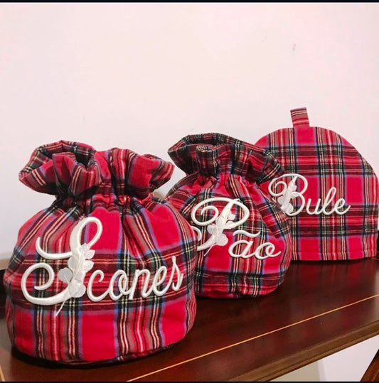 Sacos em Xadrez em Fazenda  Bordados
