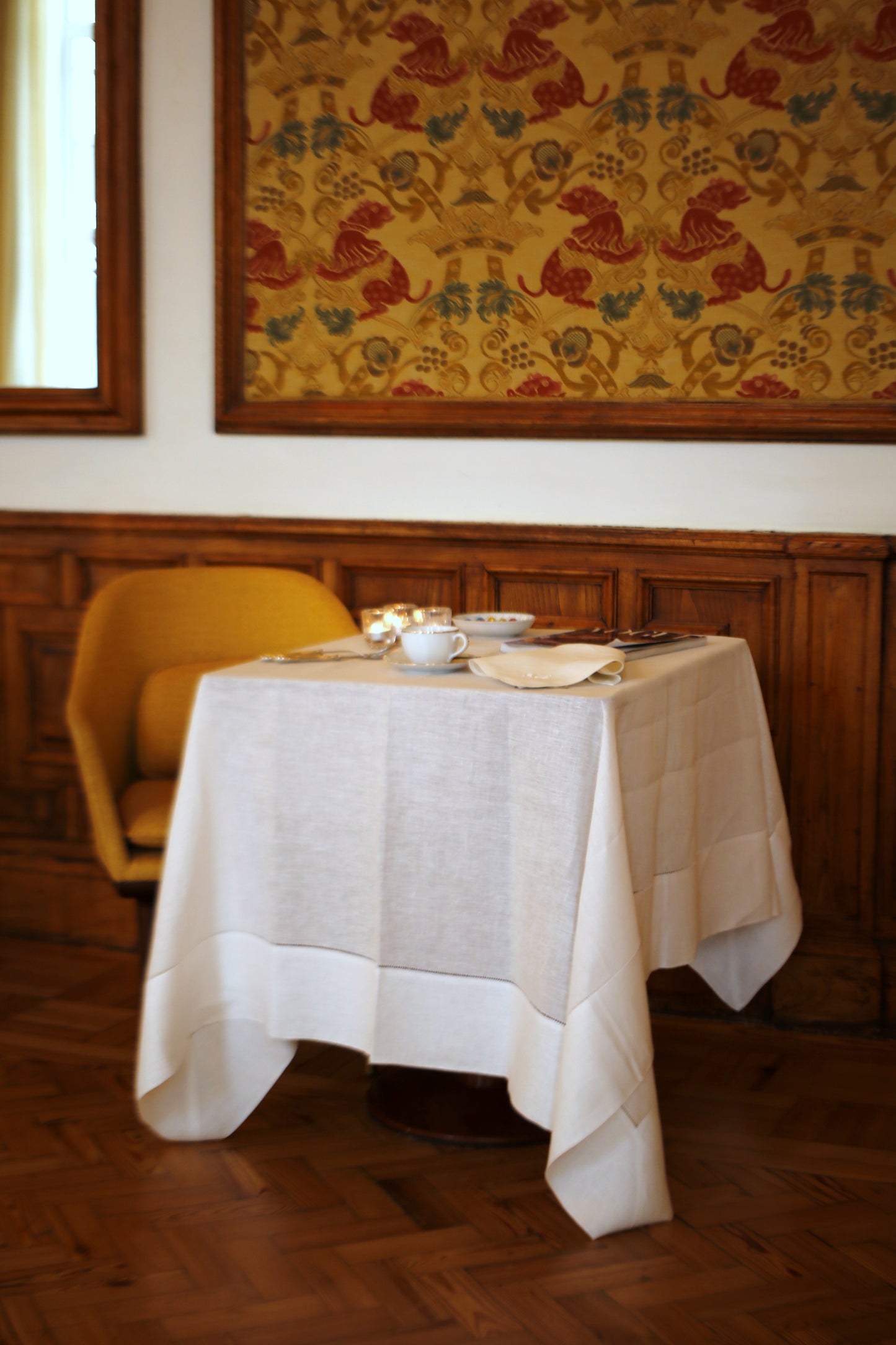 Toalha de Mesa Bainha Aberta