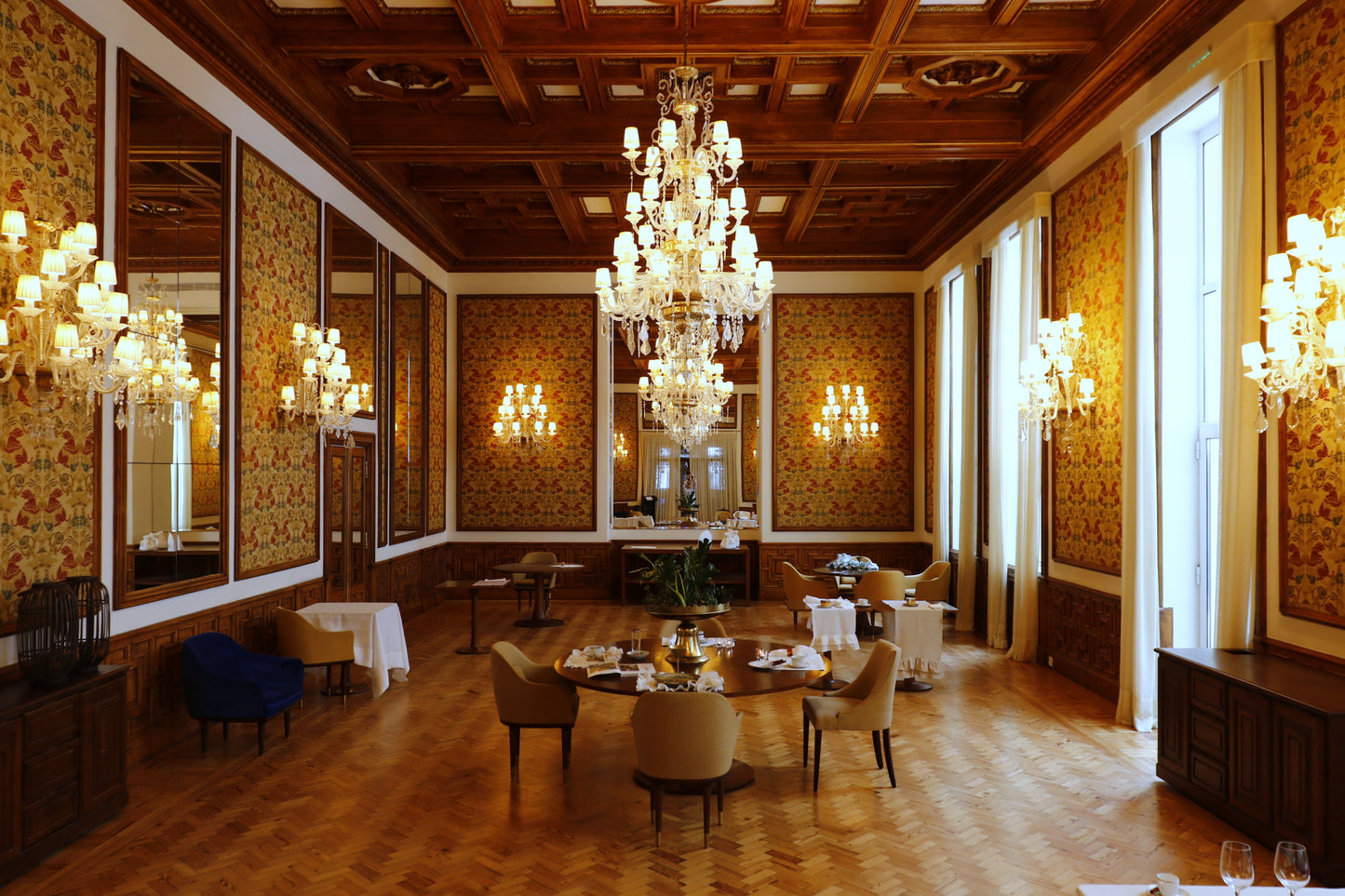 Toalha de Mesa Bainha Aberta